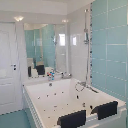 One-bedroom With Balcony Apartment