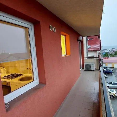 Apartment One-bedroom With Balcony *